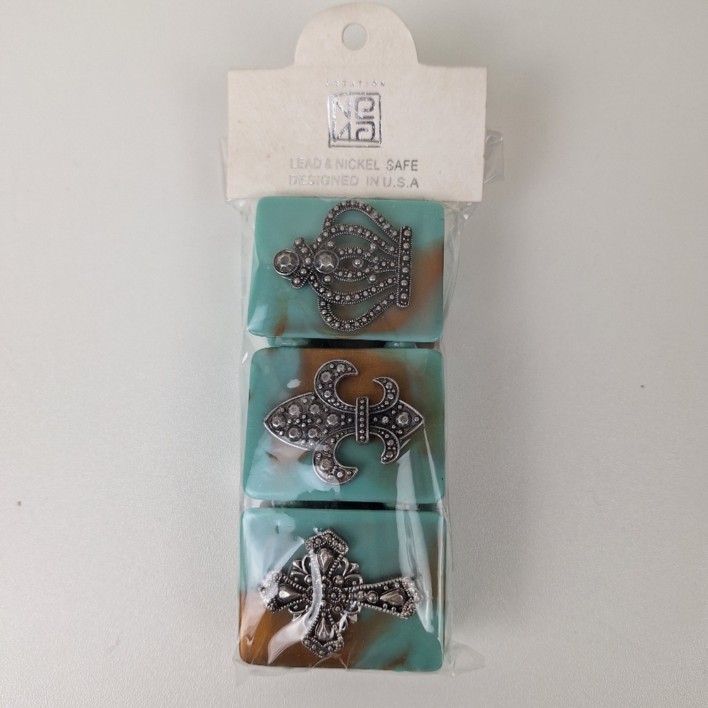 Nena Creations Chunky Lucite Stretch Bracelet Southwest Fleur De Lis Cross Crown